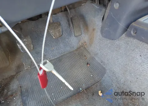 2000 Toyota Tacoma Base V6 из США, поврежденный, VIN 4TAWN72N0YZ637745